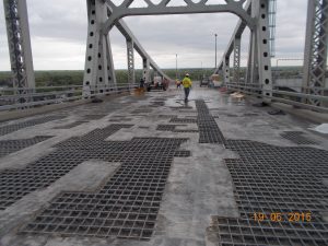 Préparatifs pour une coulée de béton en regardant vers l’est