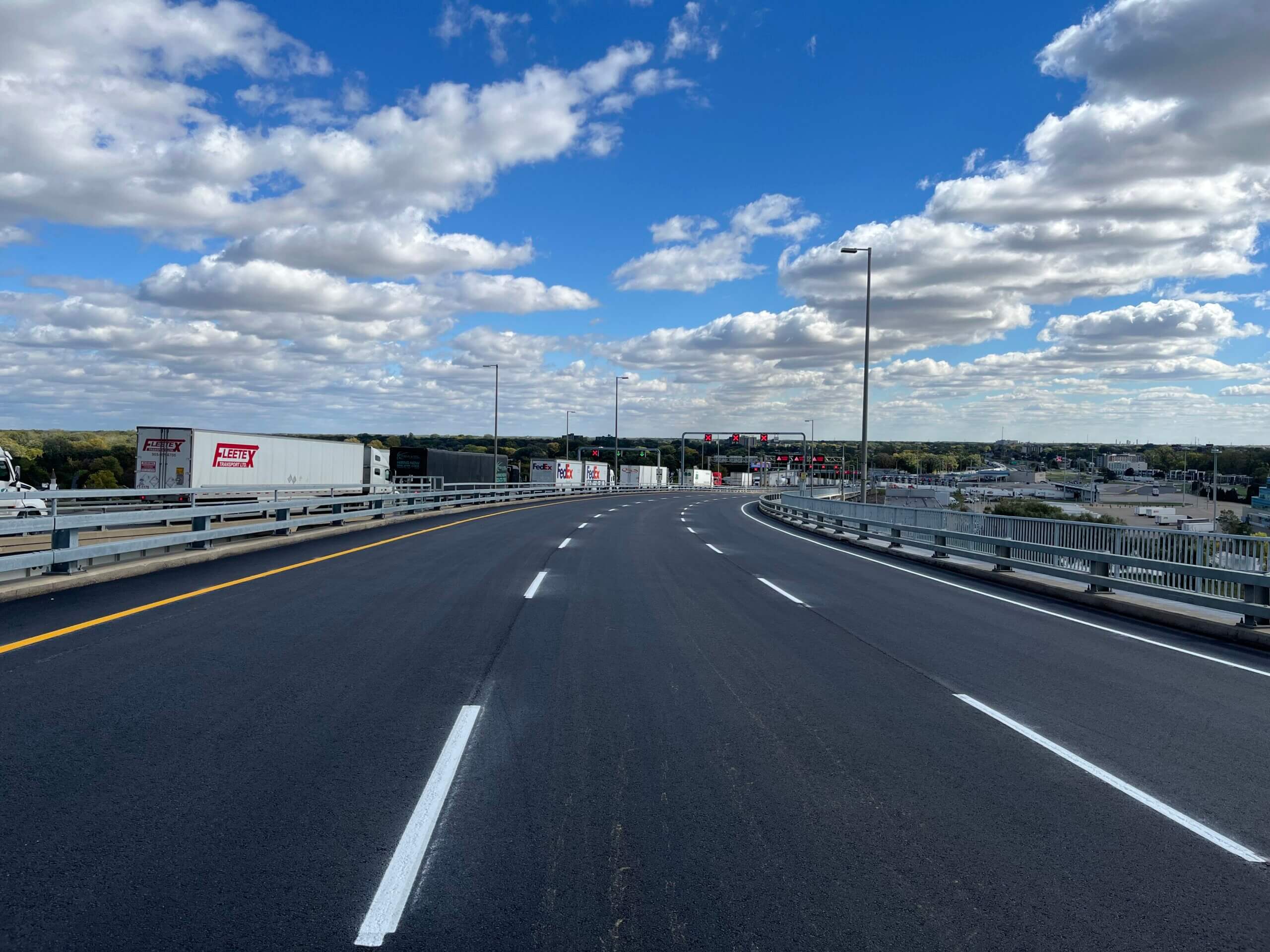 La nouvelle surface du second pont Blue Water